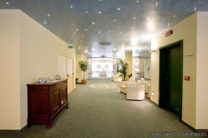 Hotel Senator Горгонзола Інтер'єр фото