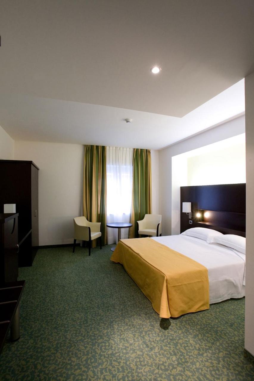 Hotel Senator Горгонзола Екстер'єр фото